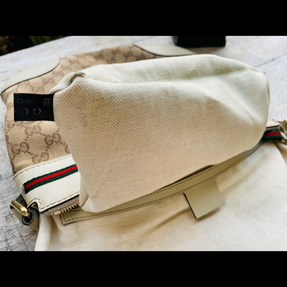 Authentic Gucci Sherry Line Monogram Crossbody Bag - Picture 16 of 16